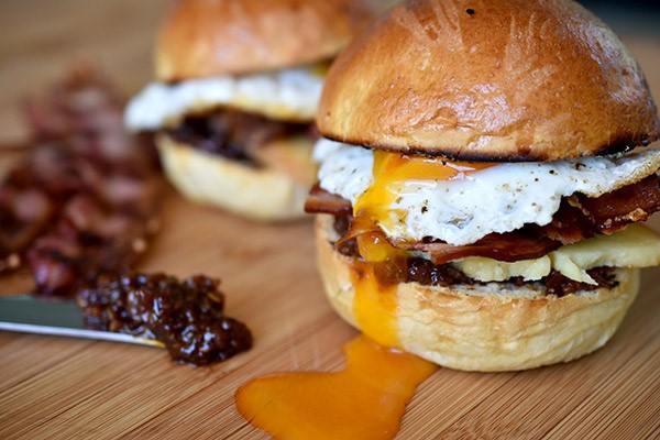 Blog Thumbnail Best Brekky Burgers with Homemade Bacon Jam
